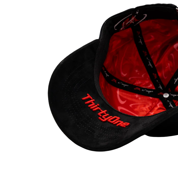 31 HATS "EL MAGO" ROJA