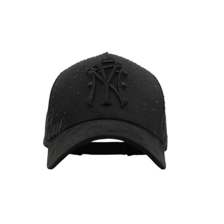 31 HATS "FOREVER BLACK"