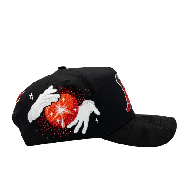 31 HATS "EL MAGO" ROJA